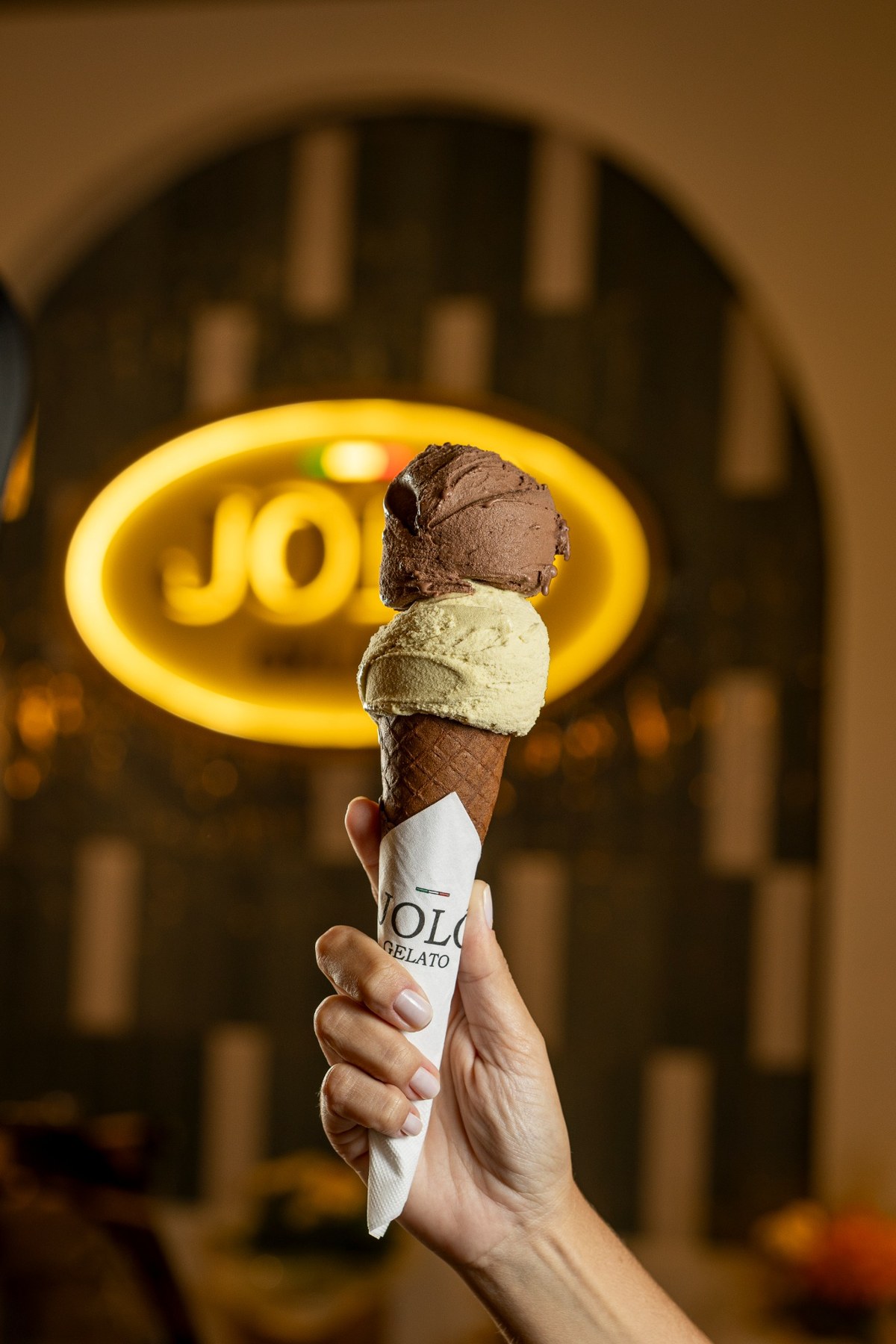 Gelato Jolô em frente à loja